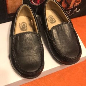 Children’s place boy dress shoes
